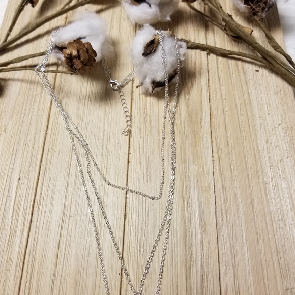 Pretty 3 layered necklace in SILVER - Picture 7 of 7